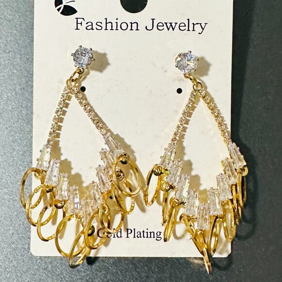Sparkling Stone Earring for women, New Gold Plating White and Golden Earring - Picture 1 of 1